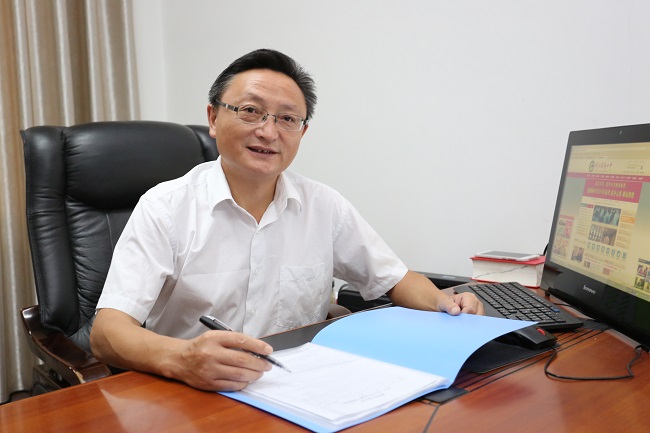 王启波简介