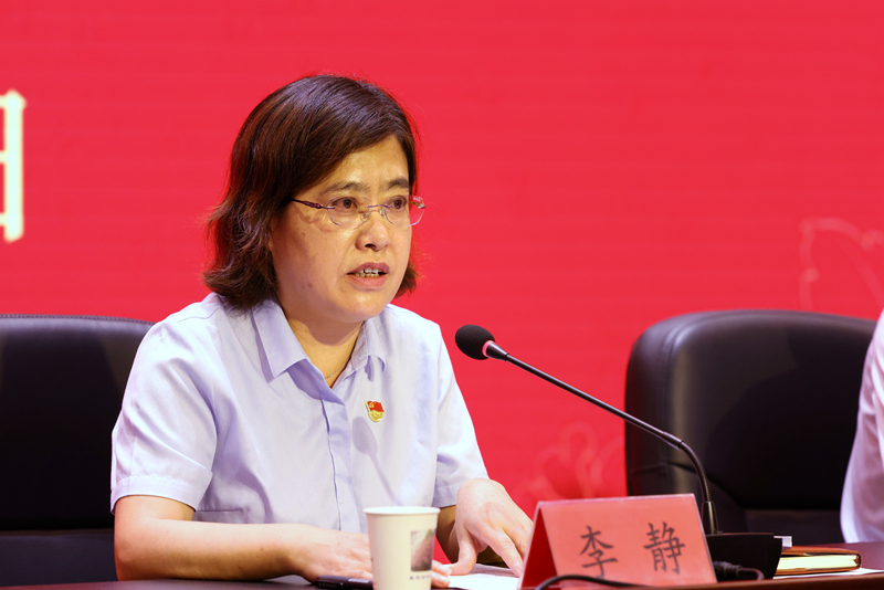 李静_副本.jpg